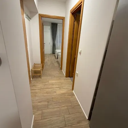 Apartment Theo *